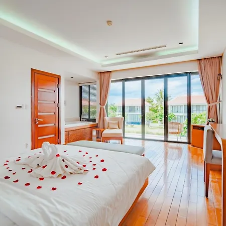 The Ocean Resort Da Nang Exterior photo