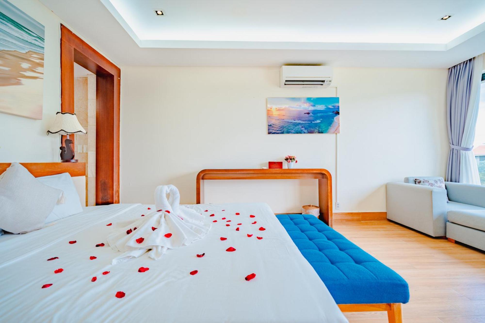 The Ocean Apartment