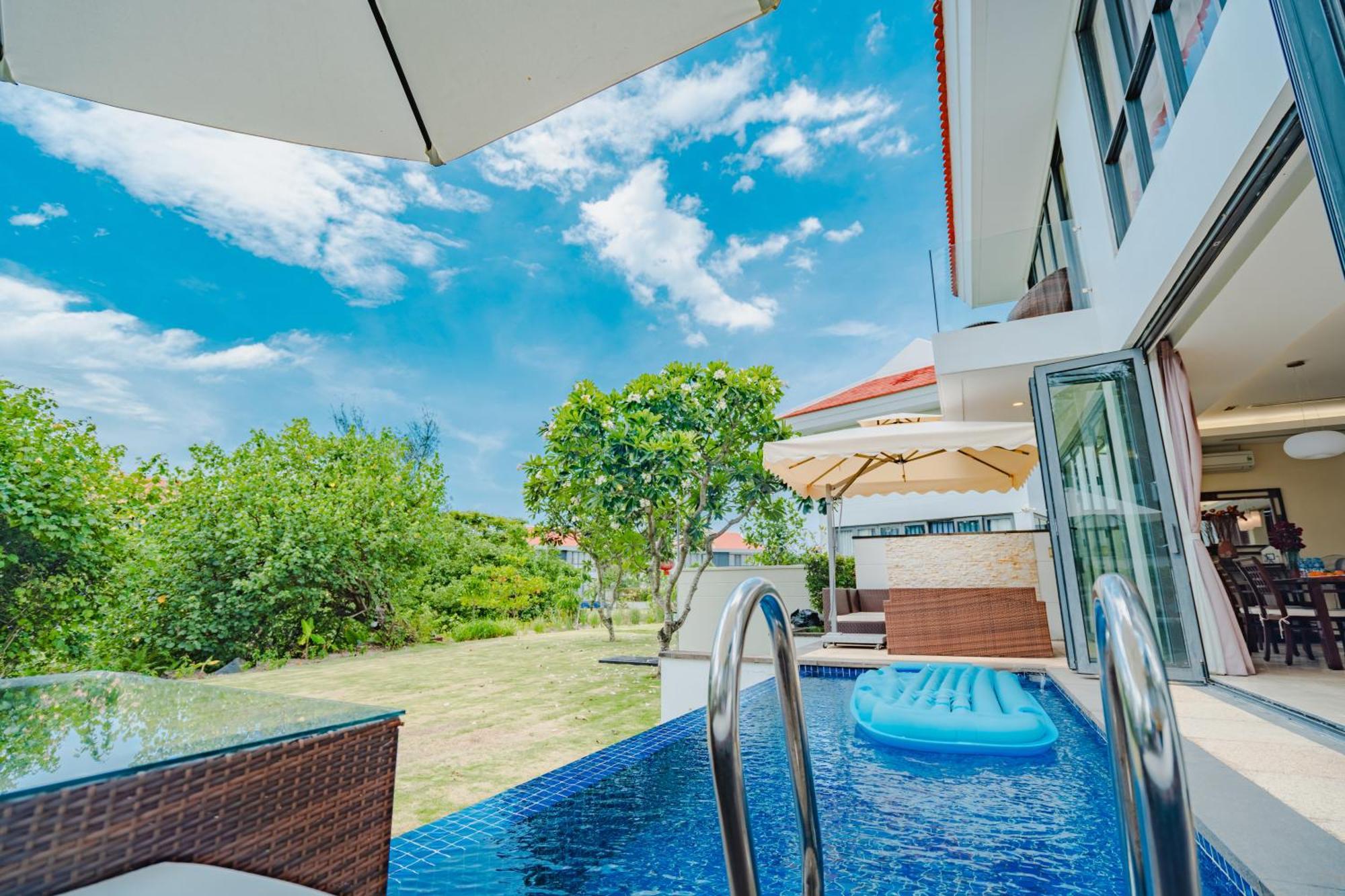 The Ocean Apartment *